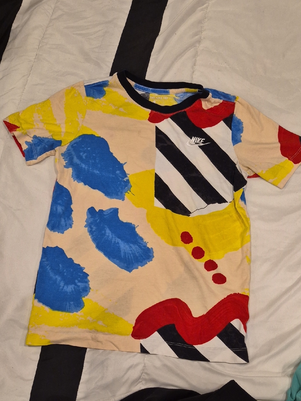 Nike Kids Multicolor Abstract Graphic Tee - Blue Yellow Red Black